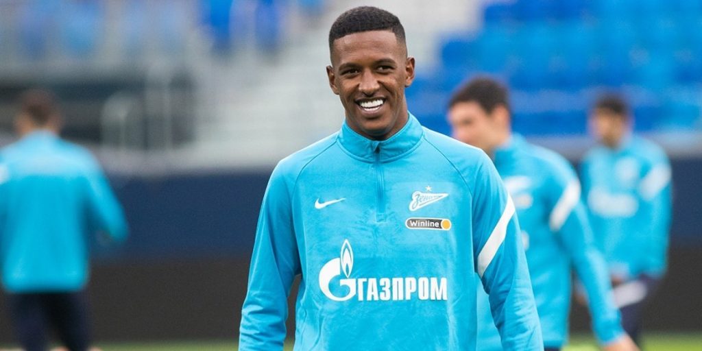 Сколько зарабатывают футболисты в РПЛ